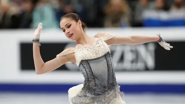 Загитова лидирует после короткой программы на ЧМ по фигурному катанию