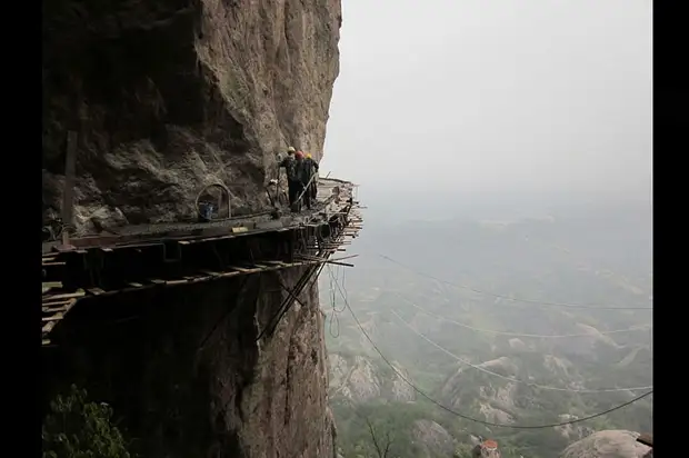 Как строятся экскурсионные дороги в горном Китае
