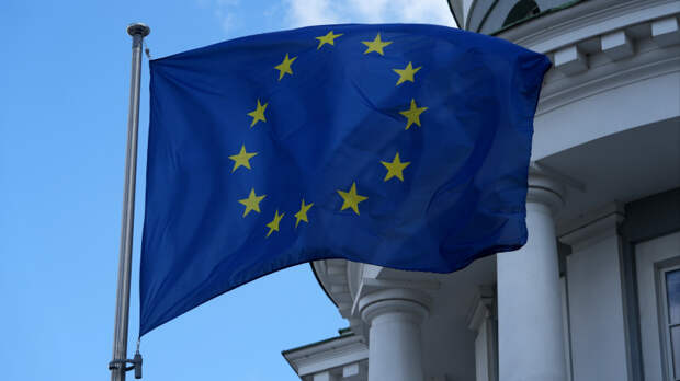 СВР сообщила о закрытой работе Евросоюза над вопросом ядерного оружия