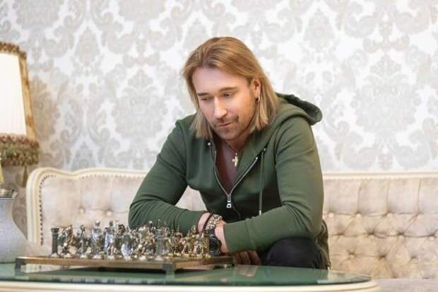 Олега Винника поймали за игрой в шахматы