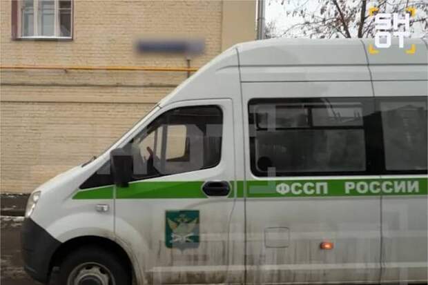 Судебные приставы начали принудительное выселение певицы Долиной из квартиры