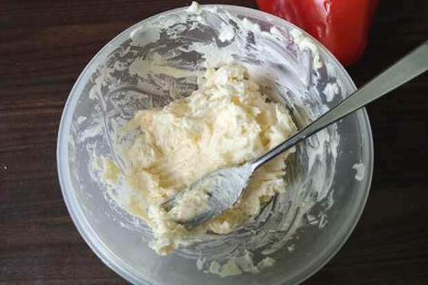 Антипасти по-советски или фаршированный  сыром перец: фото шаг 2