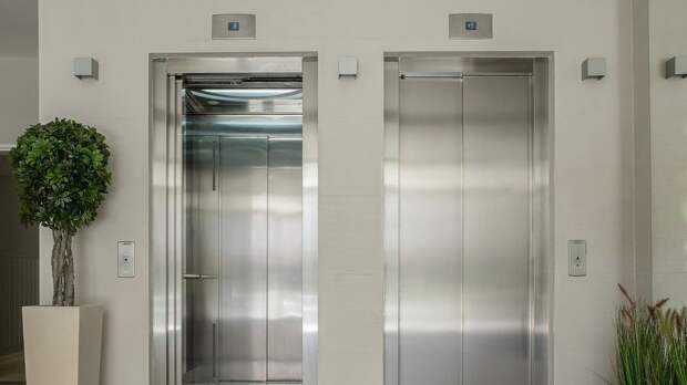 «Известия» сообщили, что в России могут ввести госконтроль за безопасностью лифтов