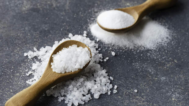 Морская или поваренная соль: какая полезнее, по мнению учёных