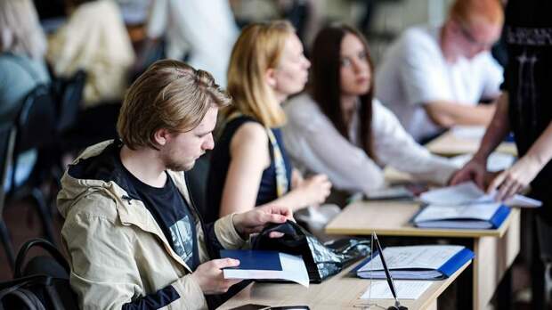 Жертвы поступления: мошенники разводят абитуриентов на оплату до зачисления в вуз