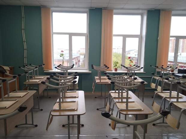 В Тольятти на перемене в школе подросток сломал однокласснику руку