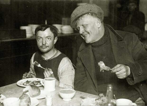 Фёдор Шаляпин в столовой для бедных, США г. Нью-Йорк, 1930-е история, ретро, фото