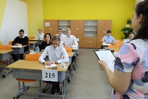 В Тамбовской области будут бороться с бюрократической нагрузкой на учителей