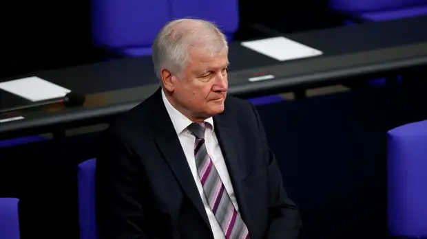 Зеехофер покидает пост председателя ХСС