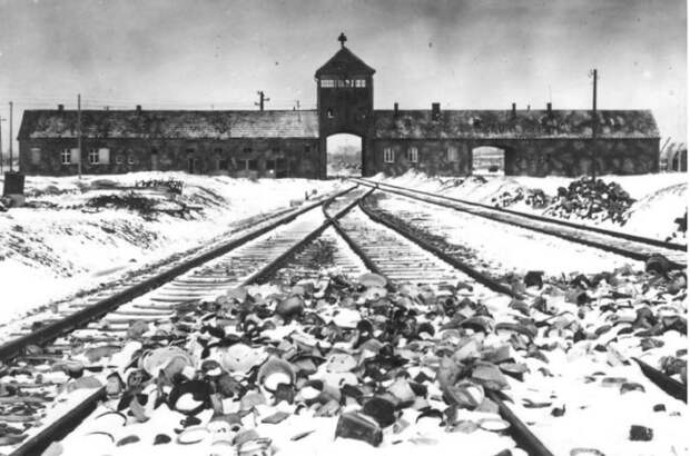 Ему выпала роль фотографа-документалиста фашистских преступлений в Освенциме. /Фото: auschwitz.org