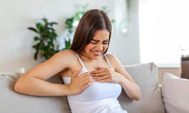28-летняя женщина, перенесшая 6 инфарктов, рассказала о первых симптомах