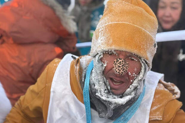 Экс-футболист Смертин финишировал экстремальный марафон "Полюс холода"