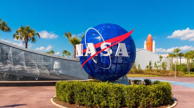 NASA готовится объявить о планах строительства атомного реактора на Луне