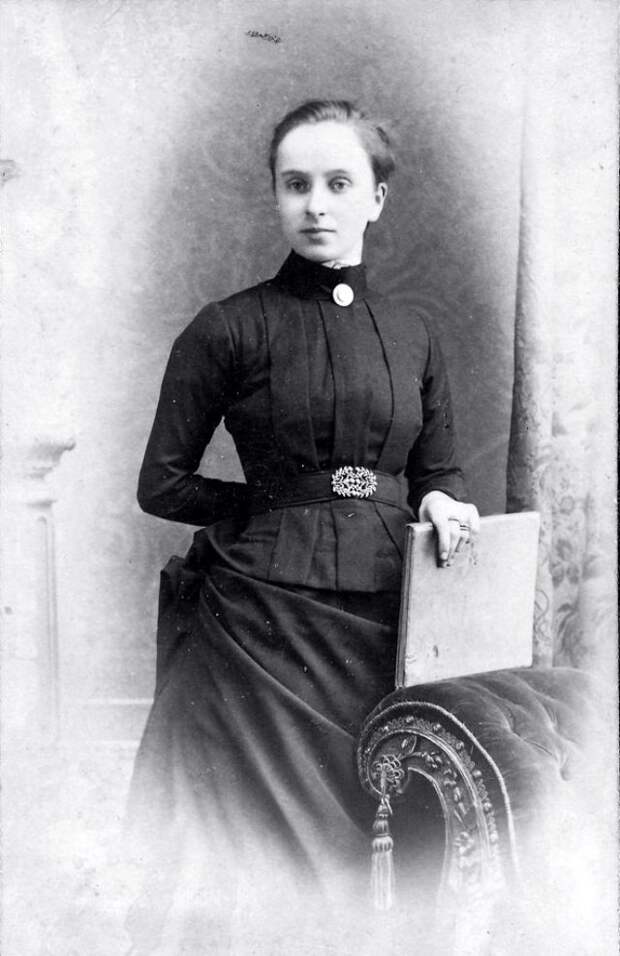 Victorian Women in the 19th Century (23).jpg Victorian Women in the 19th Century (23).jpg