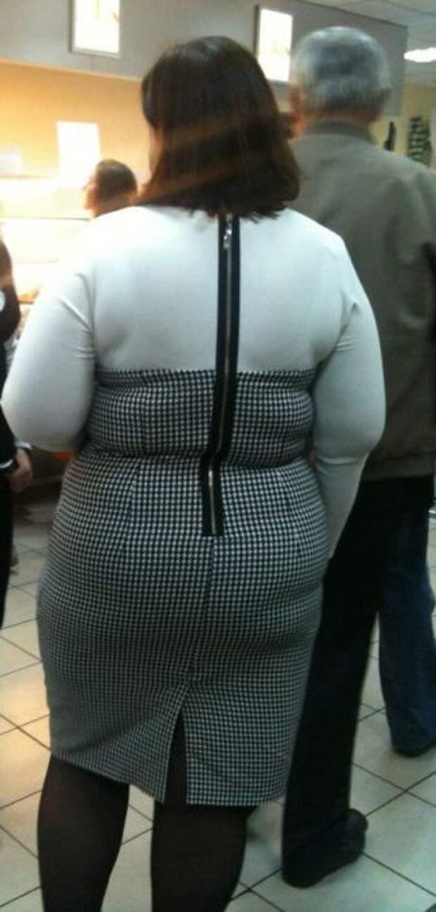Скрытой камерой толстых баб. Обтягивающие вещи жирный. Толстая женщина в облегающей одежде. Толстуха в обтянутой одежде.