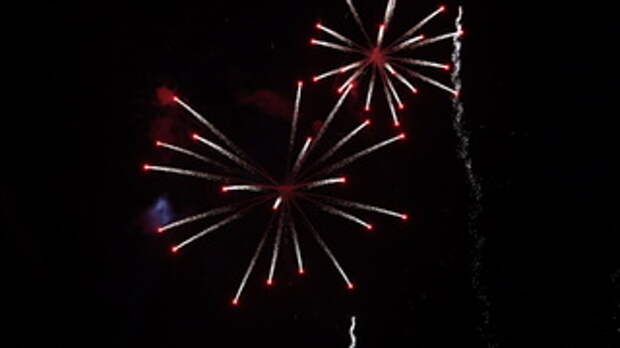 Праздничный фейерверк / Фото: amic.ru