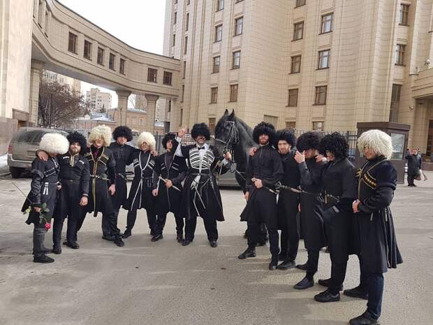Захарова ответила сделавшему ей предложение болгарскому журналисту