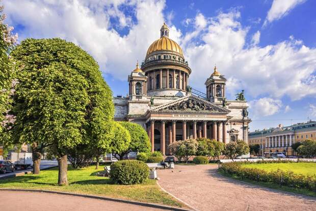 В Исаакиевском соборе и Спасе на Крови вход будет бесплатным в честь Пасхи