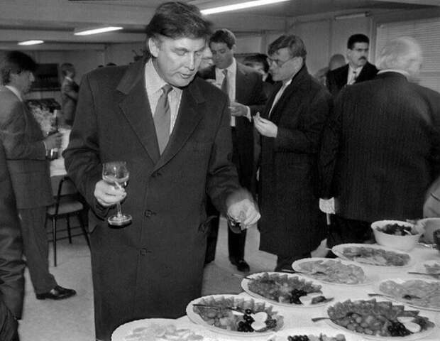 Bloomberg: Трамп ночевал в Москве во время конкурса «Мисс Вселенная — 2013». Он это отрицал Bloomberg, Мисс Вселенная — 2013», Трамп, конкурс, москва, ночевал