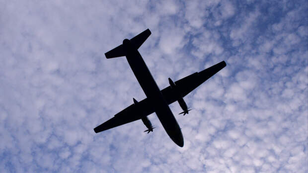 Над Крымом потеряли связь с военно-транспортным самолетом Ан-26