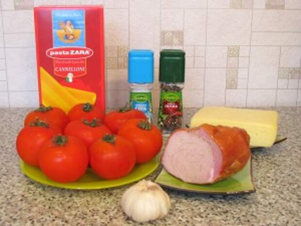 Каннеллони с беконом под томатным соусом. Ингредиенты