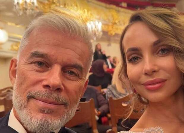 Жена Газманова опубликовала кадры тайной свадьбы на Мальдивах