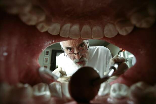 12 киношных стоматологов, к которым  в кресло лучше не садиться