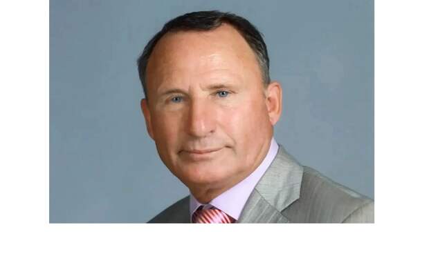 Павел Малков поздравил Георгия Свида с присвоением высокого звания