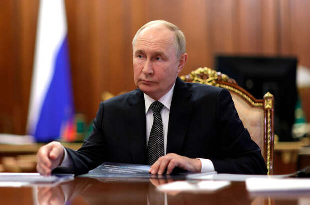 Путин поручил изучить вопрос о переименовании среднего профобразования