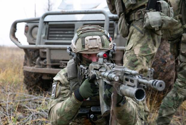 Подполковник Дэвис: ВС РФ учатся воевать с западным оружием на Украине