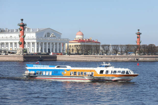 Петербург ждет рекордное число иностранных туристов