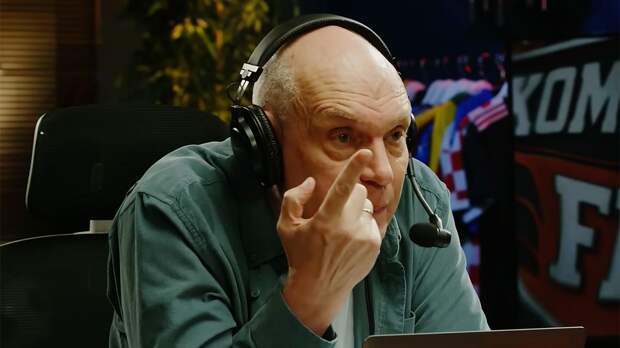 Бубнов раскритиковал Дасаева за слова о Сафонове: «Ты вообще рядом с ним не стоишь. Видимо, уже берега потерял»