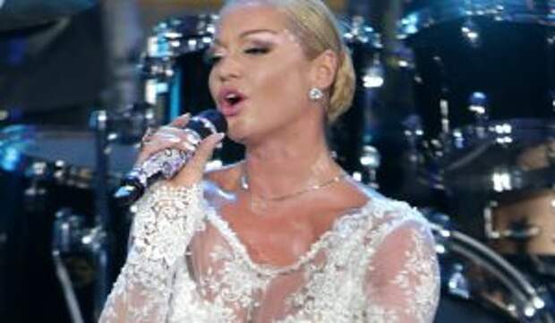 Без трусов: приласкавшая бывшего любовника Волочкова выставила срам при всем честном народе