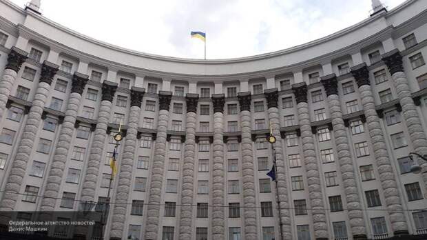Заробитчане пополнили армию безработных: Украину ждут проблемы в экономике - Рябоконь