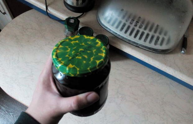 Открыть вздутую после закатки банку не сложно. ¦Фото: novate.ru. Открыть вздутую после закатки банку не сложно. ¦Фото: novate.ru.