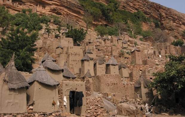 «Страна догонов»