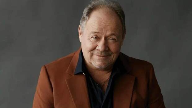 Звезду сериала «Солдаты» Алексея Маклакова экстренно госпитализировали из-за проблем со зрением