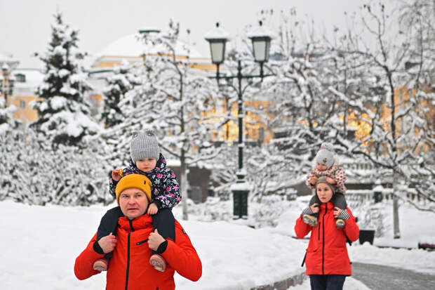 Онищенко: при переходе от зимы к весне важно избегать перегрузок и получать витамины