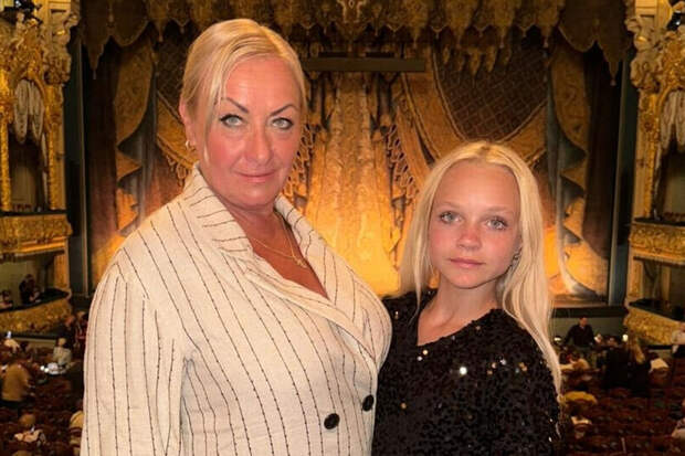 Мать Костылевой заявила, что ее дочь разрубит связки 13-летней Софии Сарновской