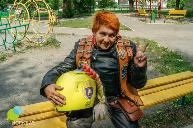 Тётя Сева на байке: челябинская пенсионерка организовала мотоклуб "Стальные кобры" Челябинск, Байкеры, Мотоциклы, Длиннопост