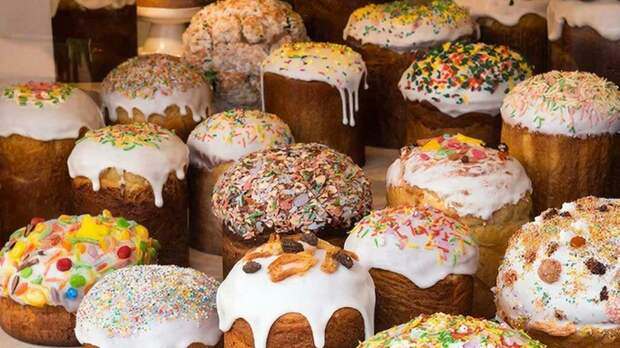 Магазинам и ресторанам хотят запретить продавать куличи до Пасхи