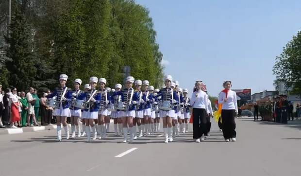 В Узловой прошёл традиционный юнармейский парад