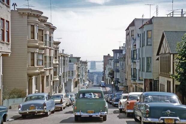 14. Улицы Сан-Франциско, 1957 г. 20 век, 20 век в цвете, 50-е, 50-е года, жизнь в Америке, жизнь в сша, старые фотографии, сша