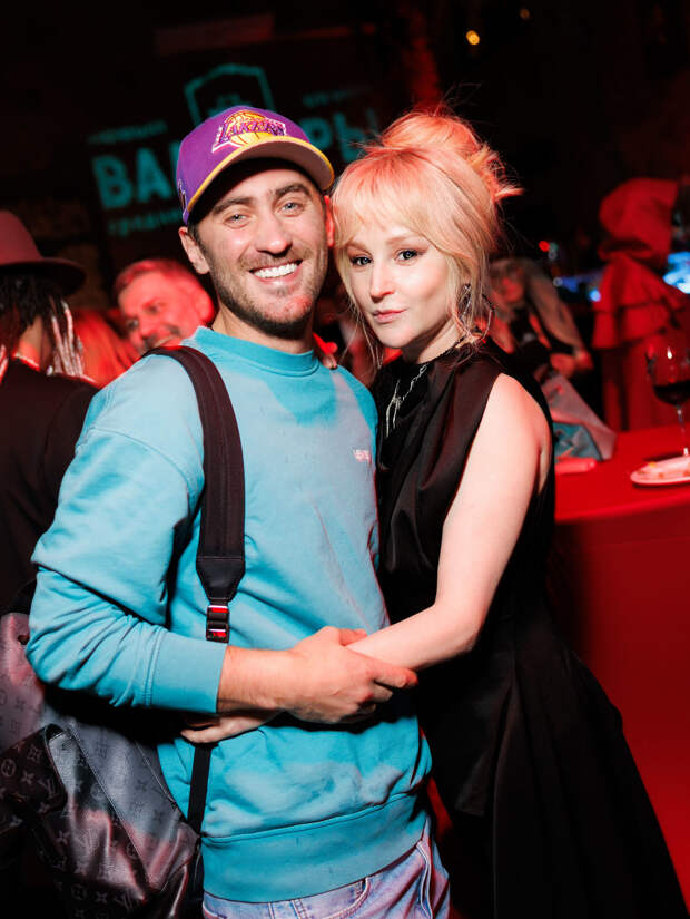 Укус ночи: Юлия Хлынина, Татьяна Догилева и Ольга Медынич Укус ночи: Юлия Хлынина, Татьяна Догилева и Ольга Медынич