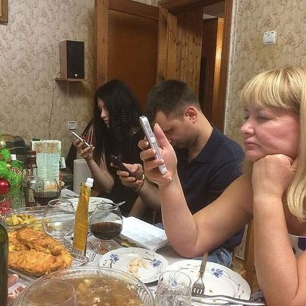 20+ человек, которые просто хотели спокойно отпраздновать Новый год. Но не тут-то было