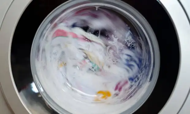 Стиральная машина не сливает воду, не отжимает и шумит: мастер чаще ...