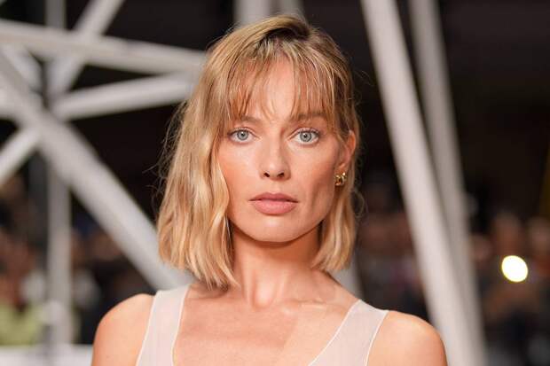 Образ Марго Робби на снимках папарацци назвали безвкусицей