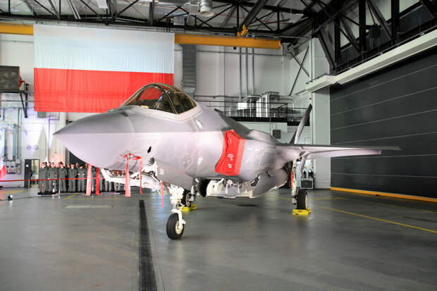 Польским F-35 предрекли роль ядерных ударных самолетов