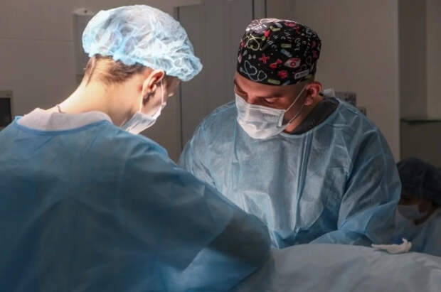 Хирурги РДКБ удалили семилетней девочке редчайшее образование в виде кисты