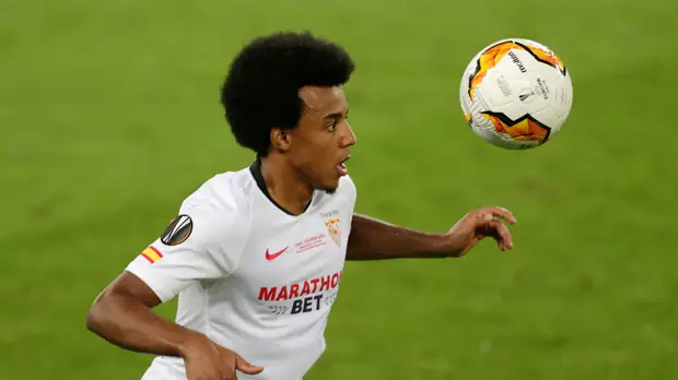 СМИ: «Манчестер Сити» близок к покупке футболиста «Севильи» Кунде